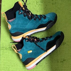 The North Face Teal and Black Outdoor Boots